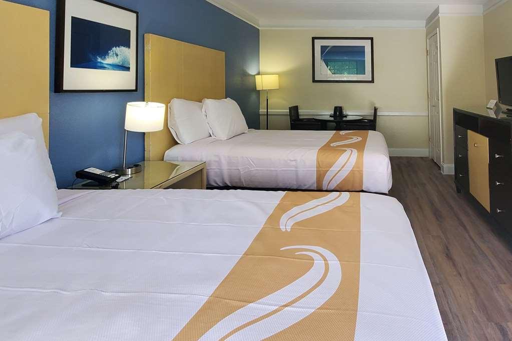 Quality Inn Хамптън Стая снимка