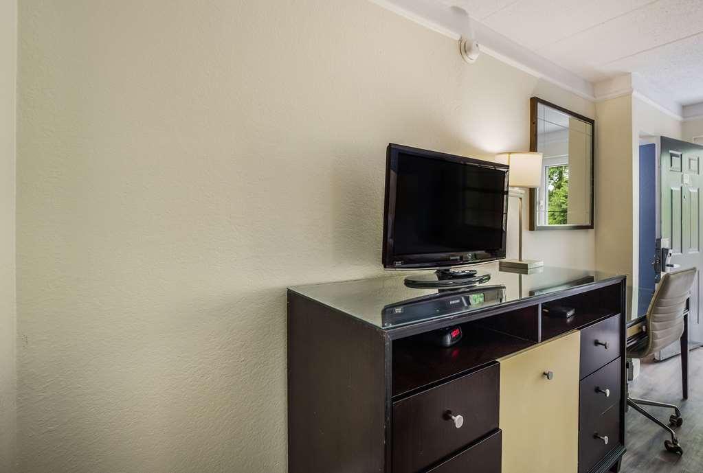 Quality Inn Хамптън Стая снимка