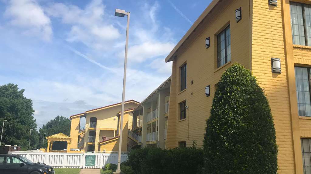 Quality Inn Хамптън Екстериор снимка